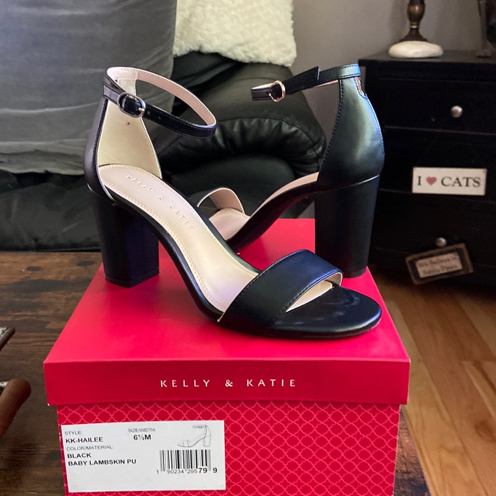 Kelly & Katie black high heels